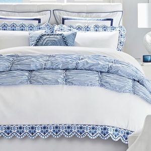 Pottery Barn Zoe Duvet 3 piece set with 2 standard shams, Brand New with tags.